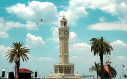 تور ازمیر ویژه نوروز (1405)